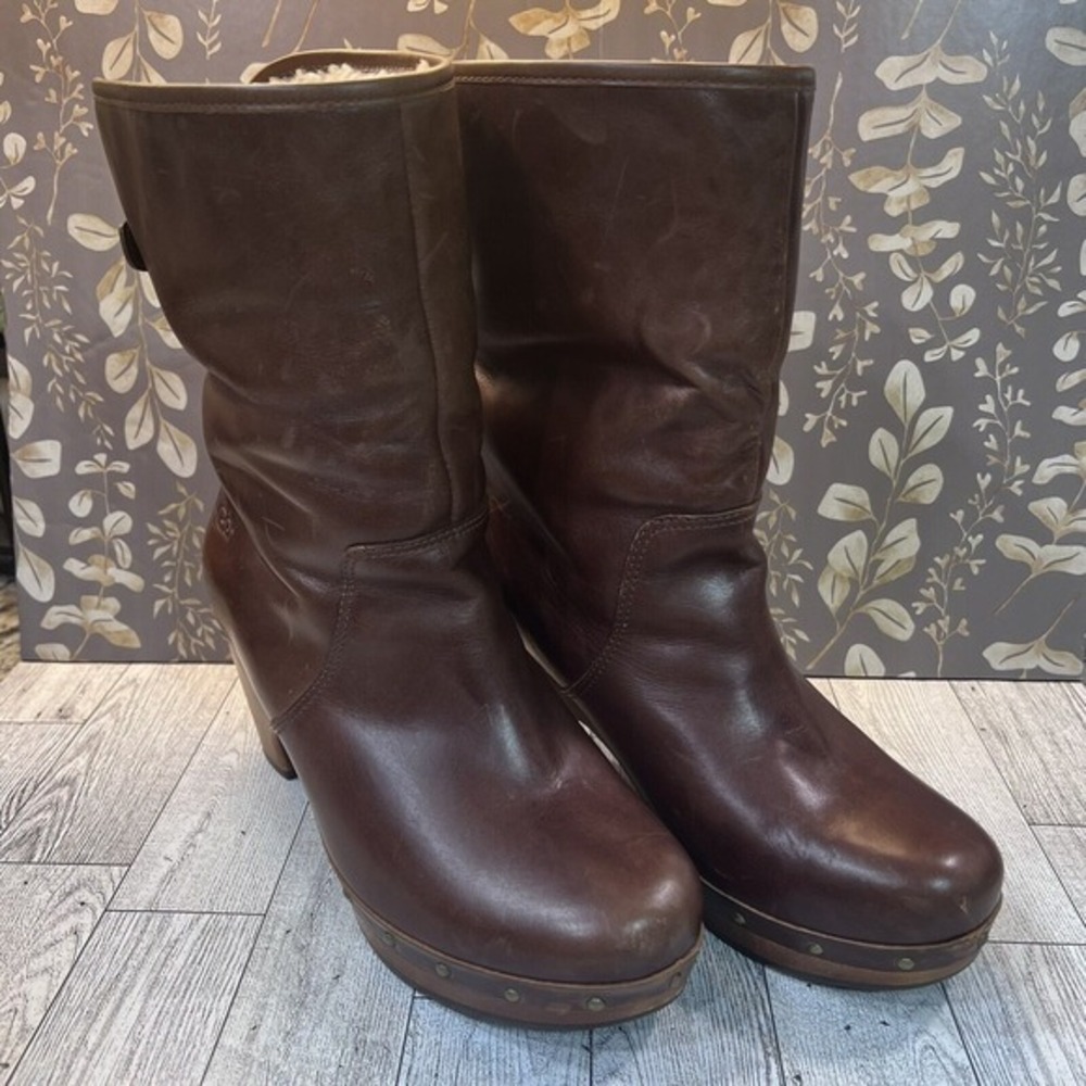 UGG Australia 1958‎ Brown Leather Fold Over Sheepskin Boots Womens sz 7 EU 38
